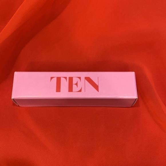 - 10 piece IPSY make up bundle and skin care. - Picture 10 of 11